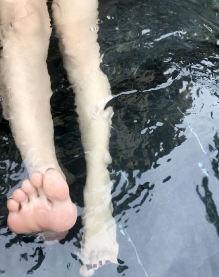 尤里和露珠电影