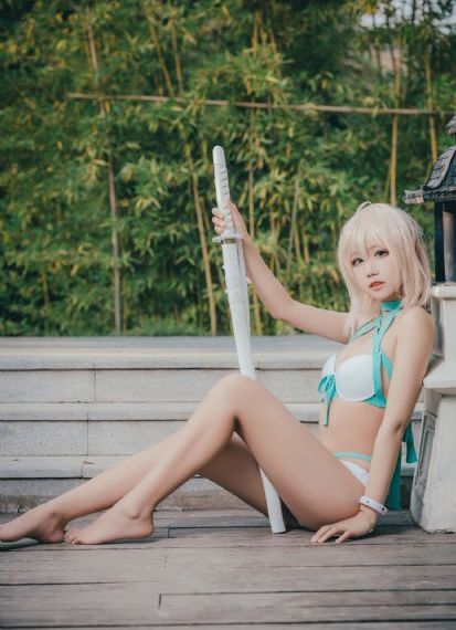 女邻居5