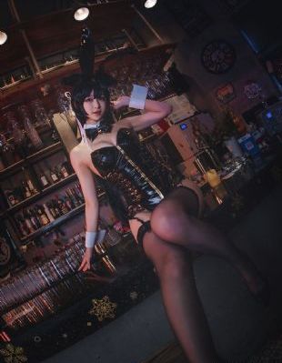 豪妇荡乳1一5潘金莲2的导演是谁
